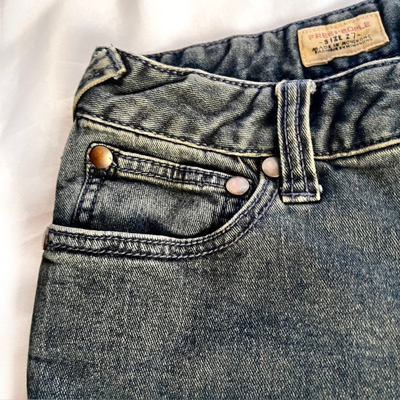 Free People Jeans Womens 27 (27x32) Black Mid Rise Flare Bell Bottom Hippie READ - Picture 5 of 9